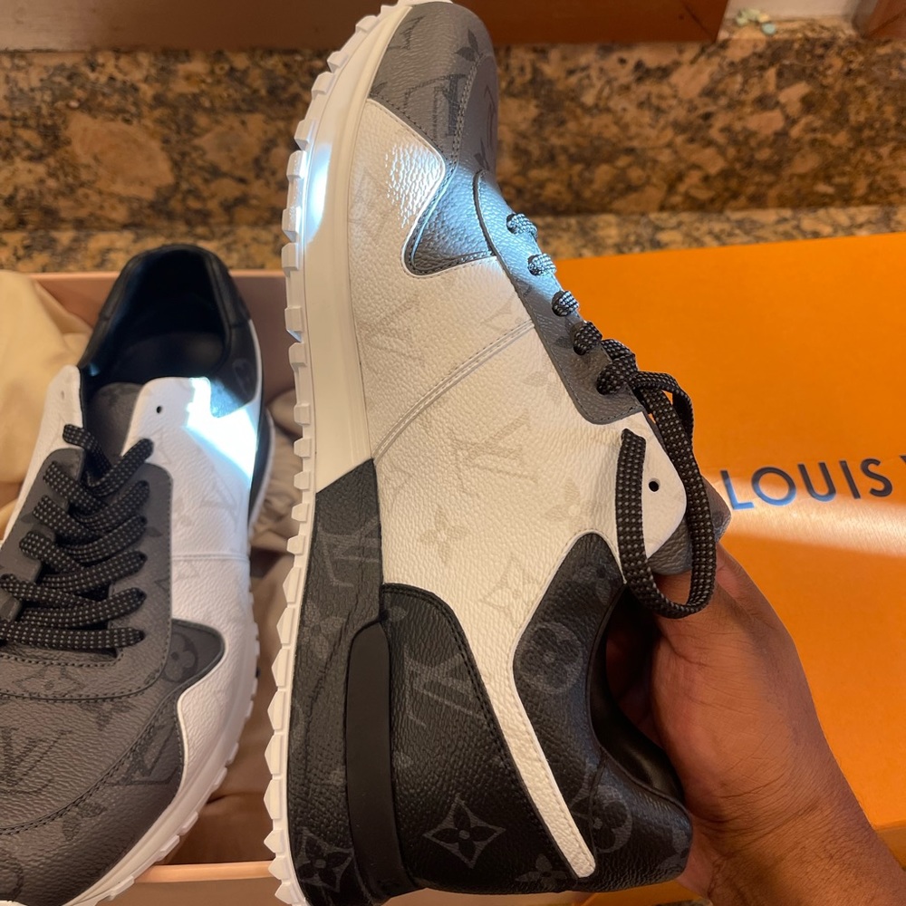 Mens Louis Vuitton Run Away Sneaker